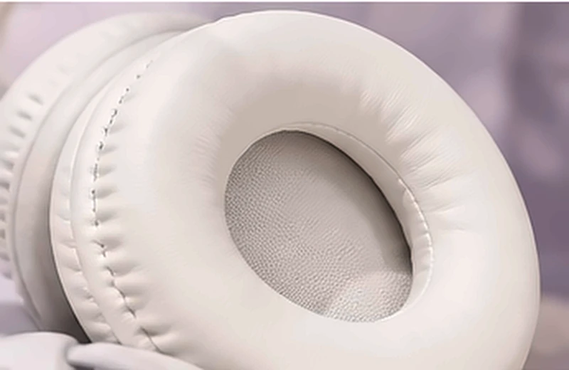 Close-up of the soft ear cushion